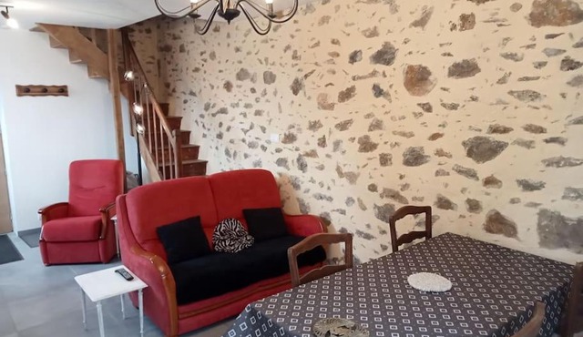 Gîte entier plein centre de St Léo, 2 ch, 4 pers