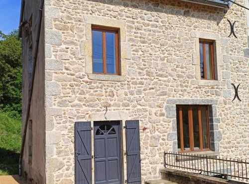 Gîte familial à La Chabanne avec activités nature - FR-1-489-454