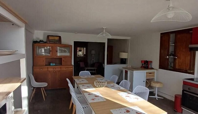 Gîte familial 4 chambres, 8-10 personnes Eguzon