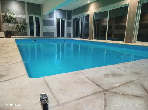 Gîte "fils et cotons" Piscine Intérieure chauffée à l'année et sauna privé