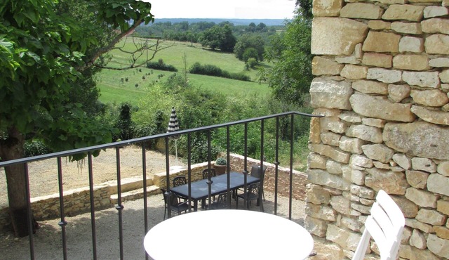 Gîte Le Recoux - Charming Black Périgord Cottage close to Dordogne attractions