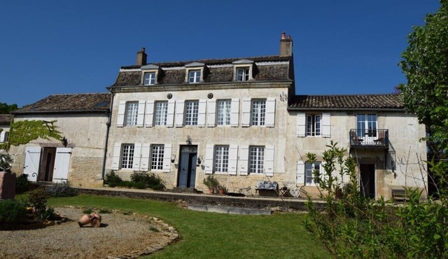 Gîte in French Historic Wine Farm