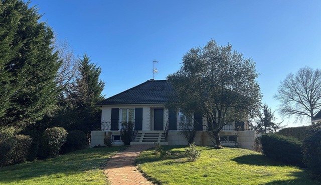 Gîte Jumapi : family gîte with swimming pool for 10 people - 15 min Futuroscope