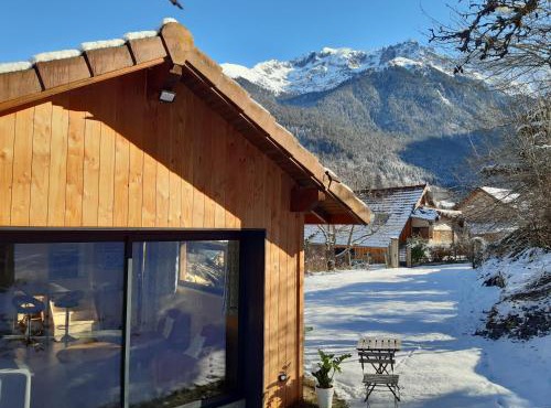 Gîte l'Eterlou - Chalet cosy avec jardin et vue sur Belledonne