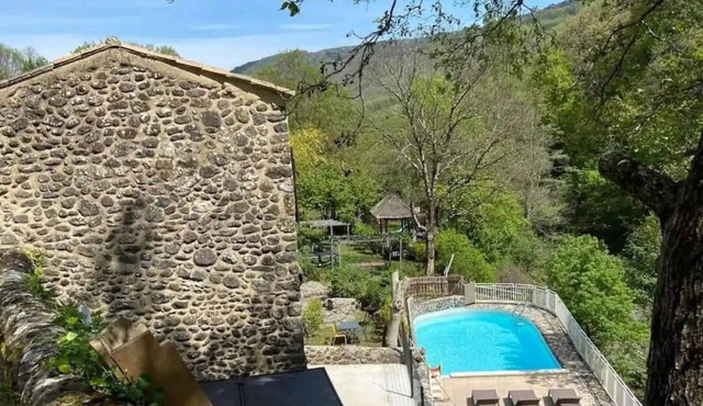 Gîte la Châtaigne en Bord de Rivière avec Cascade - Domaine au Ch'ti Ardéchois