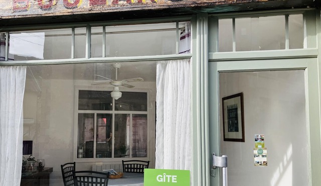 Gîte La Vielle Boulangerie WiFi 4 person 2 bedroom, active village, Shops & Bar