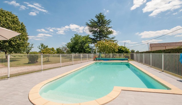 Gîte Laulerie - Three Bedroom House, Sleeps 6