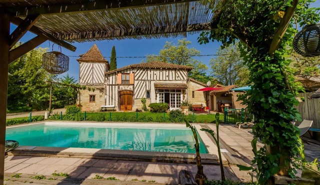 Gîte Le Capricorne avec grande piscine privée