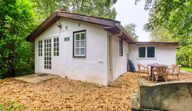 Gîte Le Martin Pêcheur - Domaine l'Étang des Mirandes with Shared Pool
