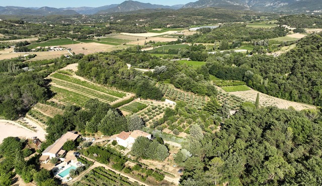 Gîte "Le Rosier" LE MAS DES Charrettes