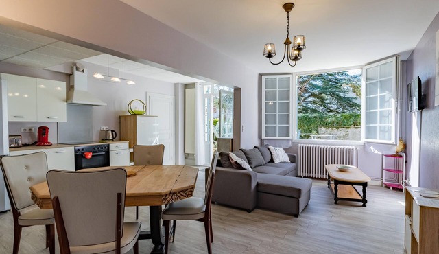 Gîte Les Fleurs, Périgord Pourpre - Le Fleix - Apartment and swimming pool