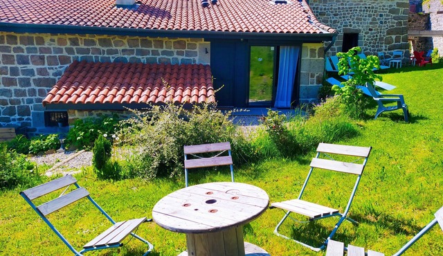 Gîte Ma Boutique Hôtel in La Bâtisse aux Lanternes sleeps 30 with garden