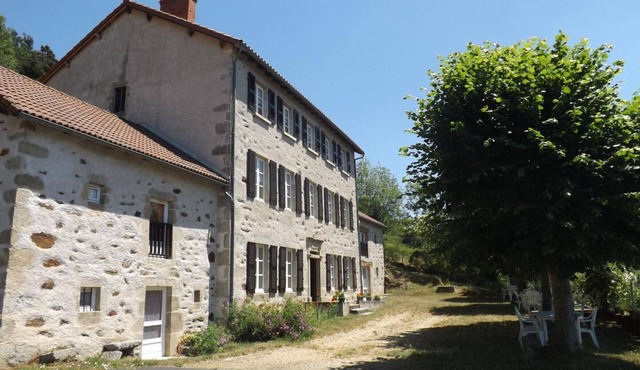 Gîte Margeride 2 pers, pets allowed, TV, BBQ, kitchen, optional sheets