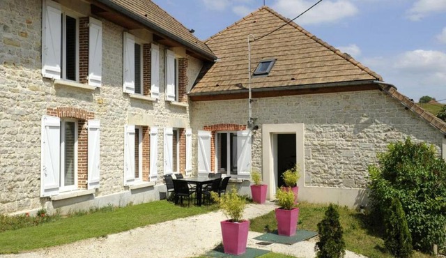 Gîte Noé-les-Mallets, 5 pièces, 8 personnes - FR-1-543-203