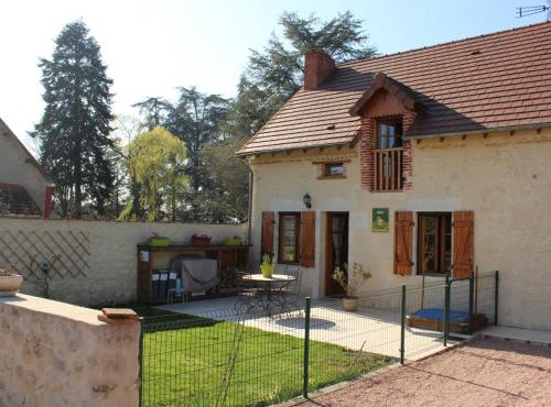 Gîte rénové avec terrasse, animaux admis près de St Pourçain - FR-1-489-138