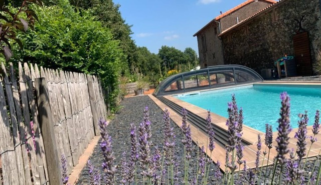 Gîte rental 8 people 4 bedrooms Swimming pool Furnished tourist accommodation 4 *