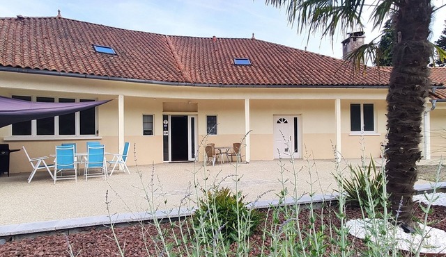 Gîte residence de la fontaine lac de saint pardoux, Limoges