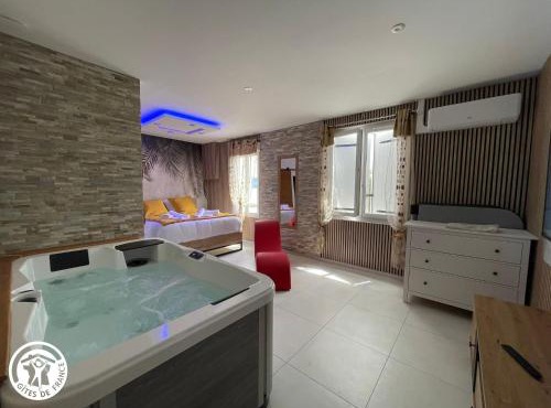 Gîte romantique avec spa et jardin à 1 km de l'Atlantique, proche Noirmoutier et plages - FR-1-426-554