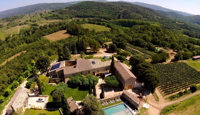 Gîte Sartre - charming gîte for 4 to 6 people on a large wine estate