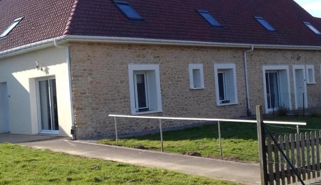 Gîte spacieux avec terrain clos, terrasse, 4 chambres, animaux acceptés, près de Belle-et-Houllefort - FR-1-376-104