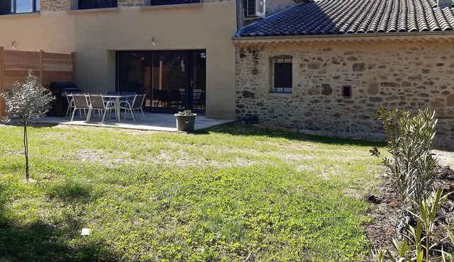 Gîte Terres bio DE Drome une Maison Avec 3 Chambres et un Jardin