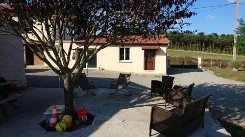 Gîte tout confort entièrement équipé 50 m2 autonome, avec parking