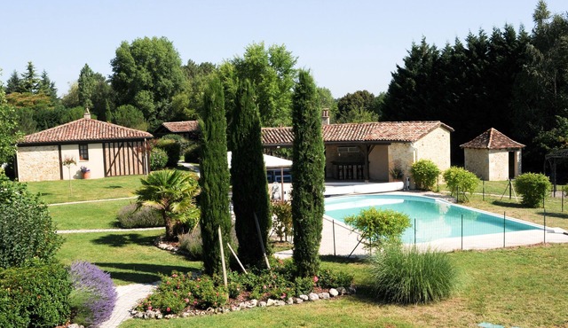 Gîtes cosy piscine et spa - Holidays near Bergerac