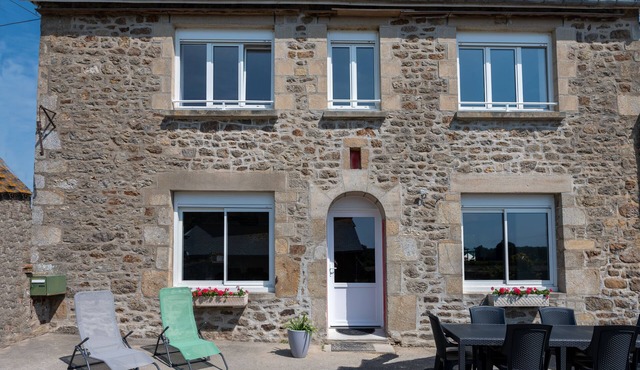 Gîtes Ti Tud-kozh à Pluduno, Côtes D'armor, Bretagne. Location "Le Guébriand"