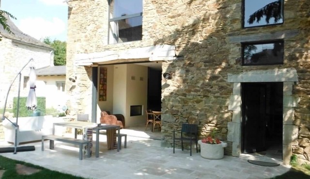 Gîté LA GRANGE, AVEYRON, sleeps 6