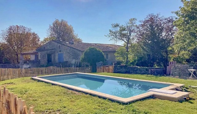 Gîte d'Ardène, house sleeps 4, private pool, unoverlooked garden