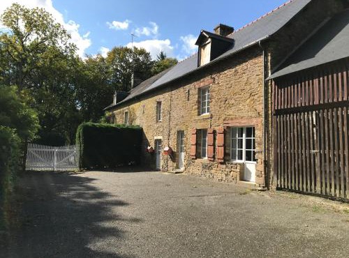 Gîte 10 personnes au cœur du château et de nombreux animaux