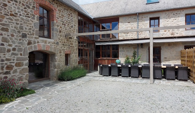 Gîte 25 p, swimming pool, whirlpool, fitness, sauna ⚠️Vérifiez spams⚠️