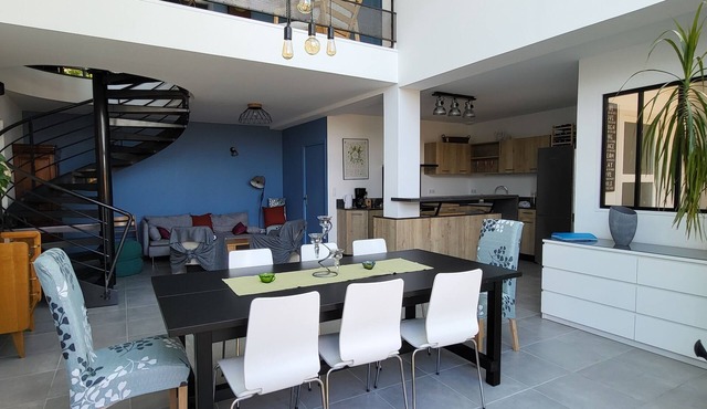 Gîte 4/6/8 Pers. - Pleine Nature, Proche Puy-de-dôme, Vulcania et Lemptegy