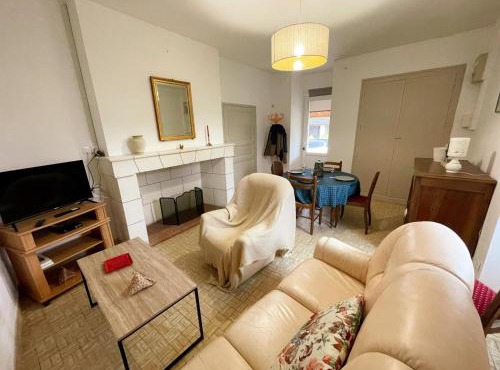 Gîte 4 pers. à Razines avec Parking et Wifi - FR-1-381-647