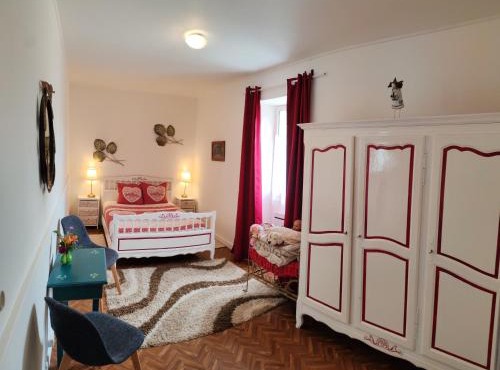 Gîte 4 pers proche cure thermale, Futuroscope, calme et nature à La Roche Posay