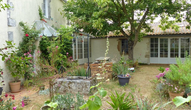 Gîte 4 persons; Autour d'un Puits