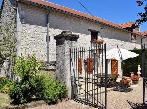 Gîte 40m² au calme avec cour privée - FR-1-381-24