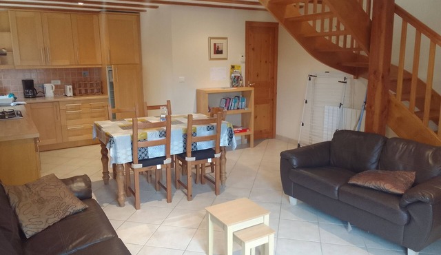 Gîte 5 Personnes en Centre Bretagne, Avec Piscine Exterieure Chauffée et spa