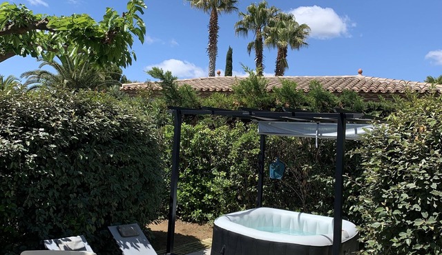 Gîte 50 m2 Pour 4 Pers sur 100 m2 Jardin Privé Avec SPA de mai a Septembre