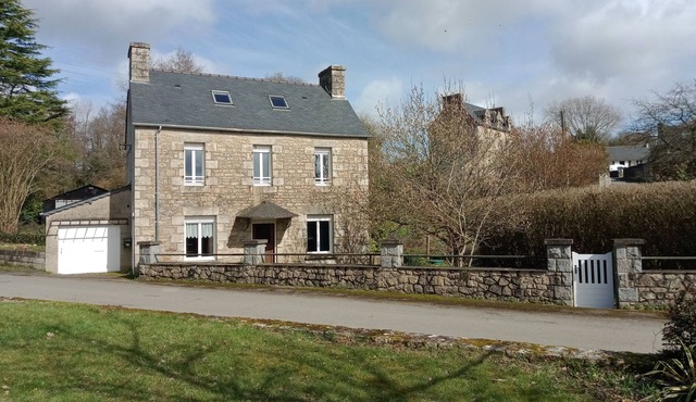 Gîte 6 people 3 bedrooms Bretagne Saint Servais (22160)