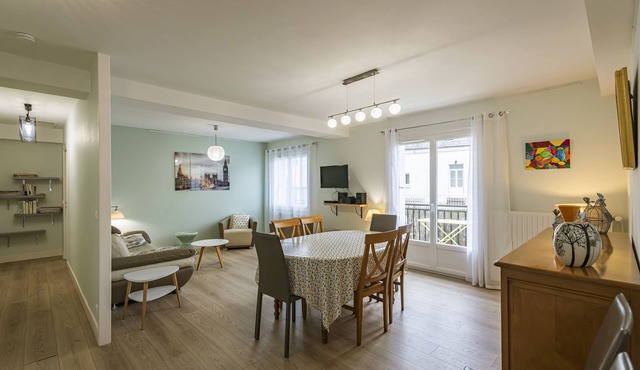 Gîte-Agnés Sorel-Superior-Ensuite-Balcony