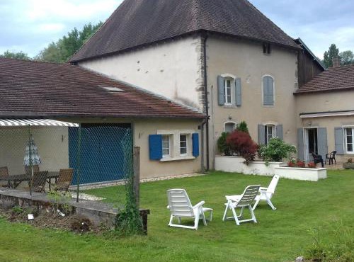Gîte Authentique à Isches avec Cheminée, Terrain Clos, Proche Thermes et Activités Culturelles - FR-1-589-116