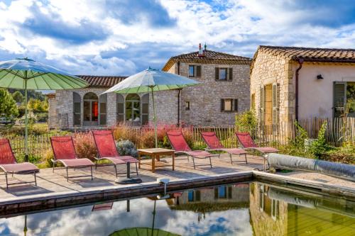 Gîte avec piscine de 25 m et spa