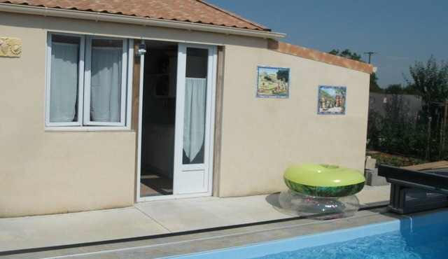 Gîte Avec Piscine 2 Personnes + 1 Enfant