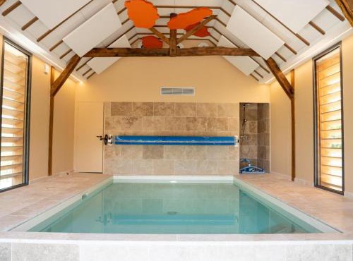 Gîte avec piscine, climatisation - 14 pers. - FR-1-616-579