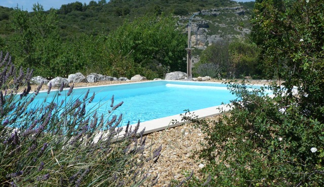 Gîte Avec Piscine Dans un Petit Village