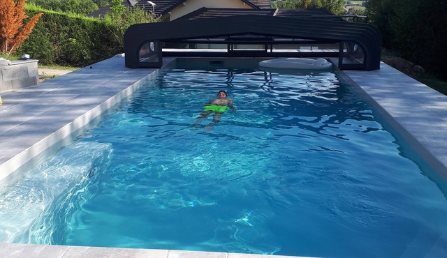 Gîte Avec Piscine au Calme