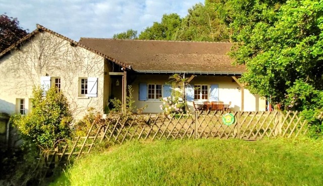 Gîte Avrillé-les-Ponceaux, 5 pièces, 10 personnes - FR-1-381-172