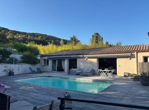 Gîte bien être avec Spa privatif, hammam et piscine chauffée près de Montpellier