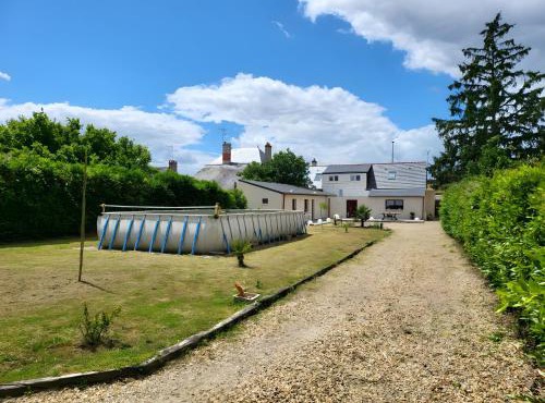 Gîte bord de loire piscine jacuzzi